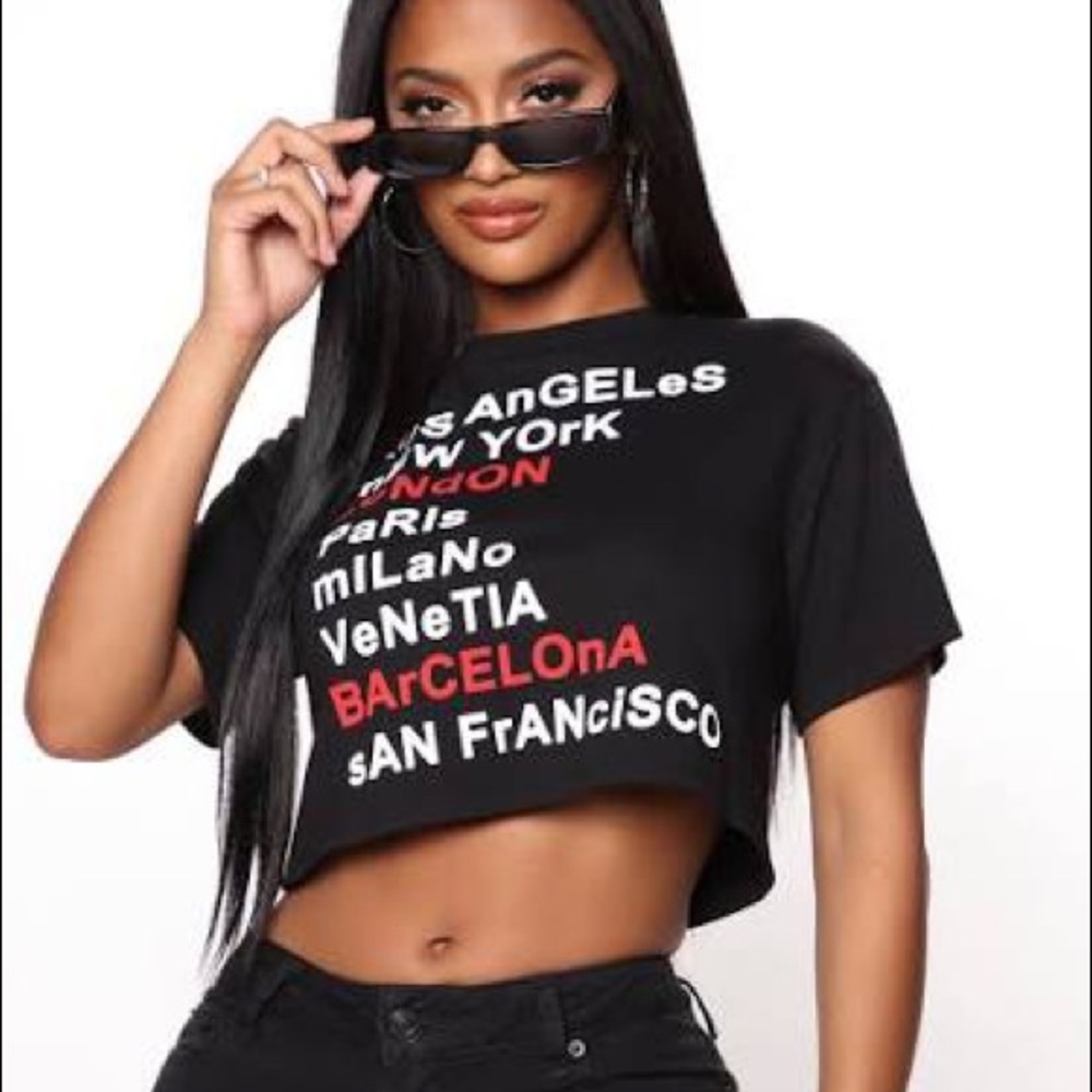 “Fashion Cities” crop top women’s size large FN